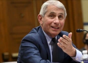 Fauci: Mutacionet ndikojnë në vaksinat, por janë të mundshme përshtatjet